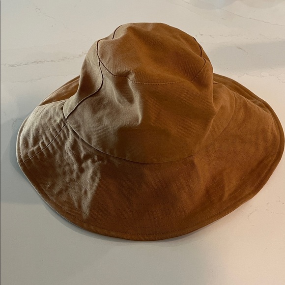 Doen Lark Hat Oak NWT
